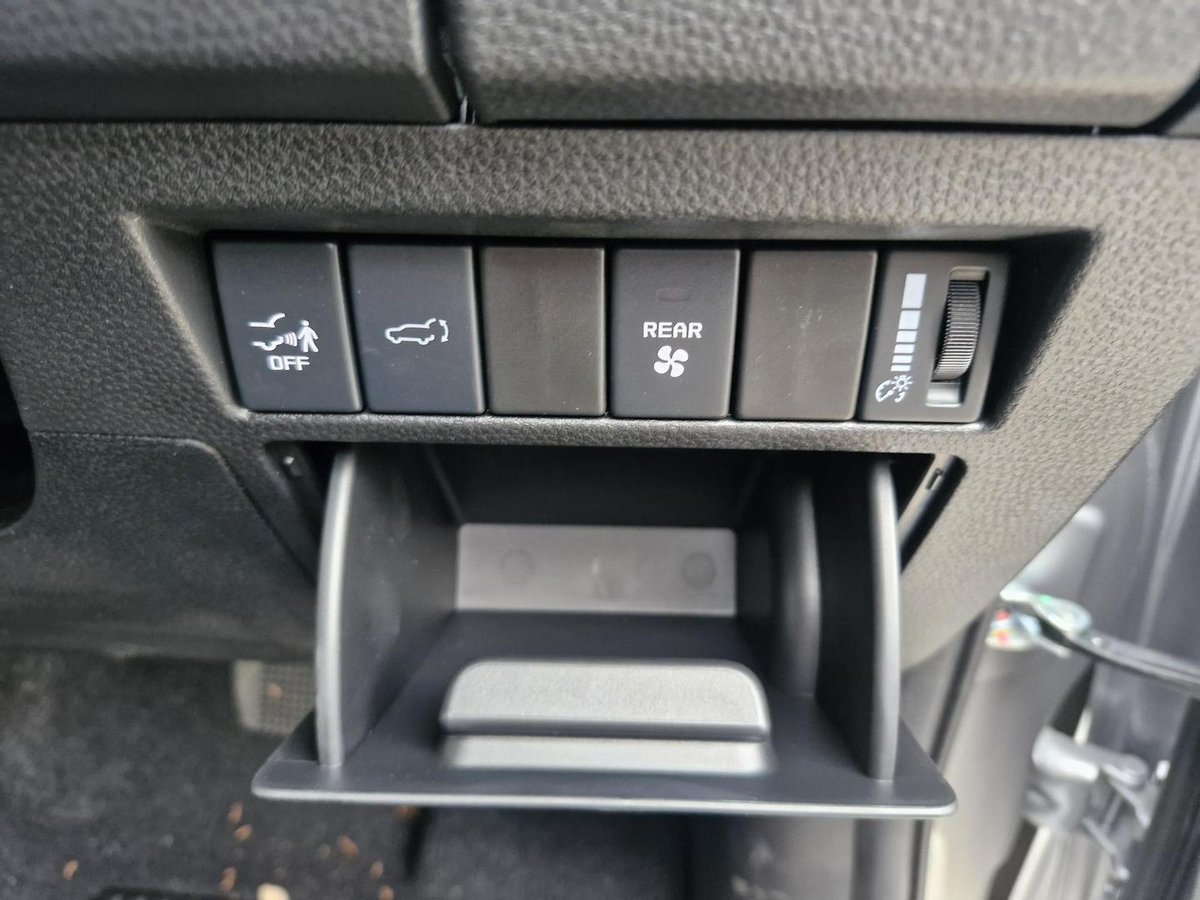 2026 Isuzu MU-X LS-U MY25.5 4X4 Dual Range image 16