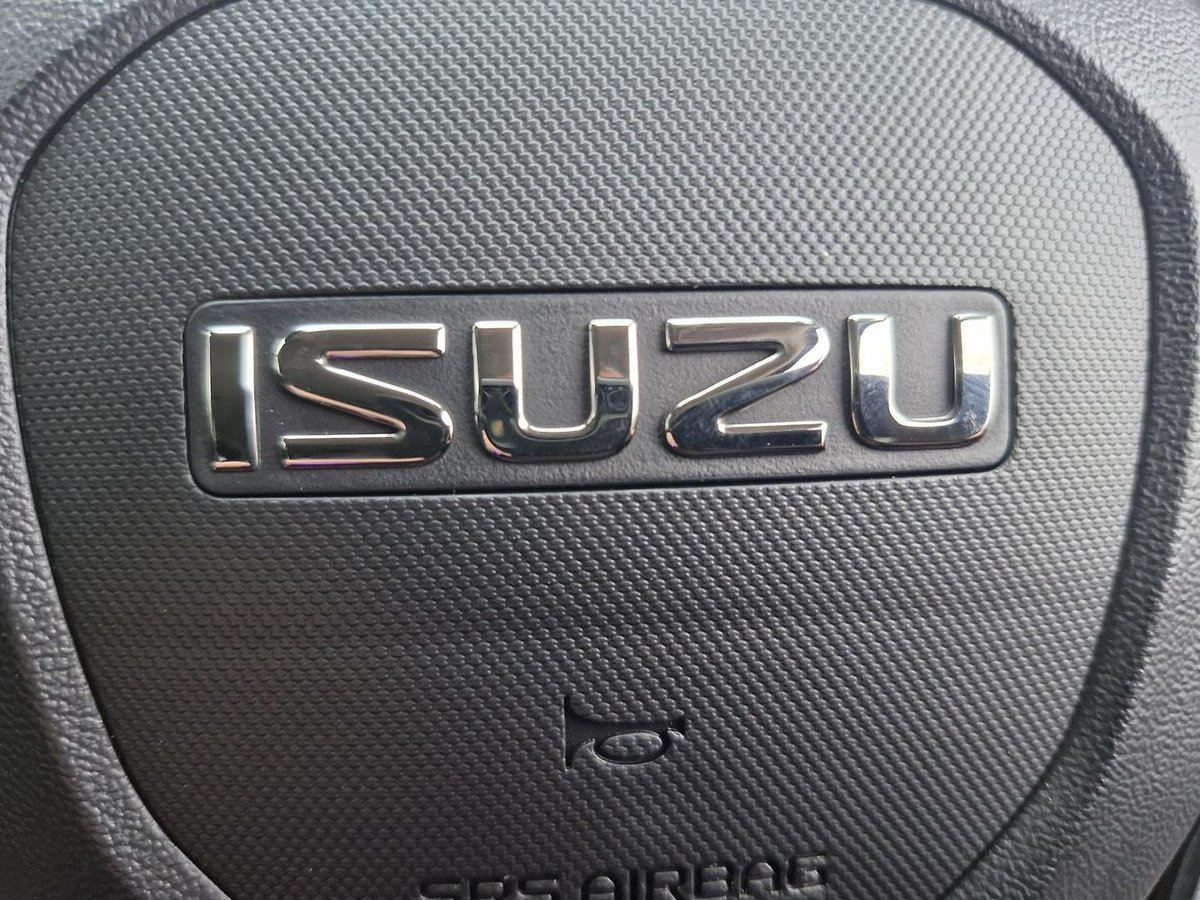 2026 Isuzu MU-X LS-U MY25.5 4X4 Dual Range image 29