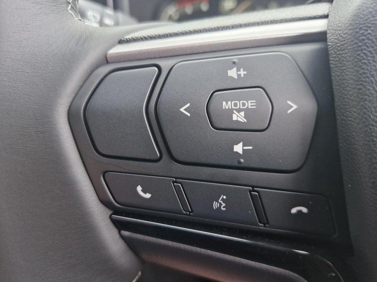 2026 Isuzu MU-X LS-U MY25.5 4X4 Dual Range image 25
