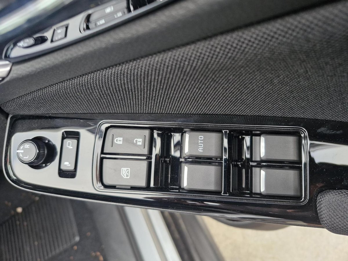 2026 Isuzu MU-X LS-U MY25.5 4X4 Dual Range image 17
