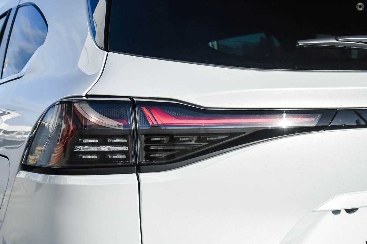 2026 Isuzu MU-X LS-U MY25.5 4X4 Dual Range image 8