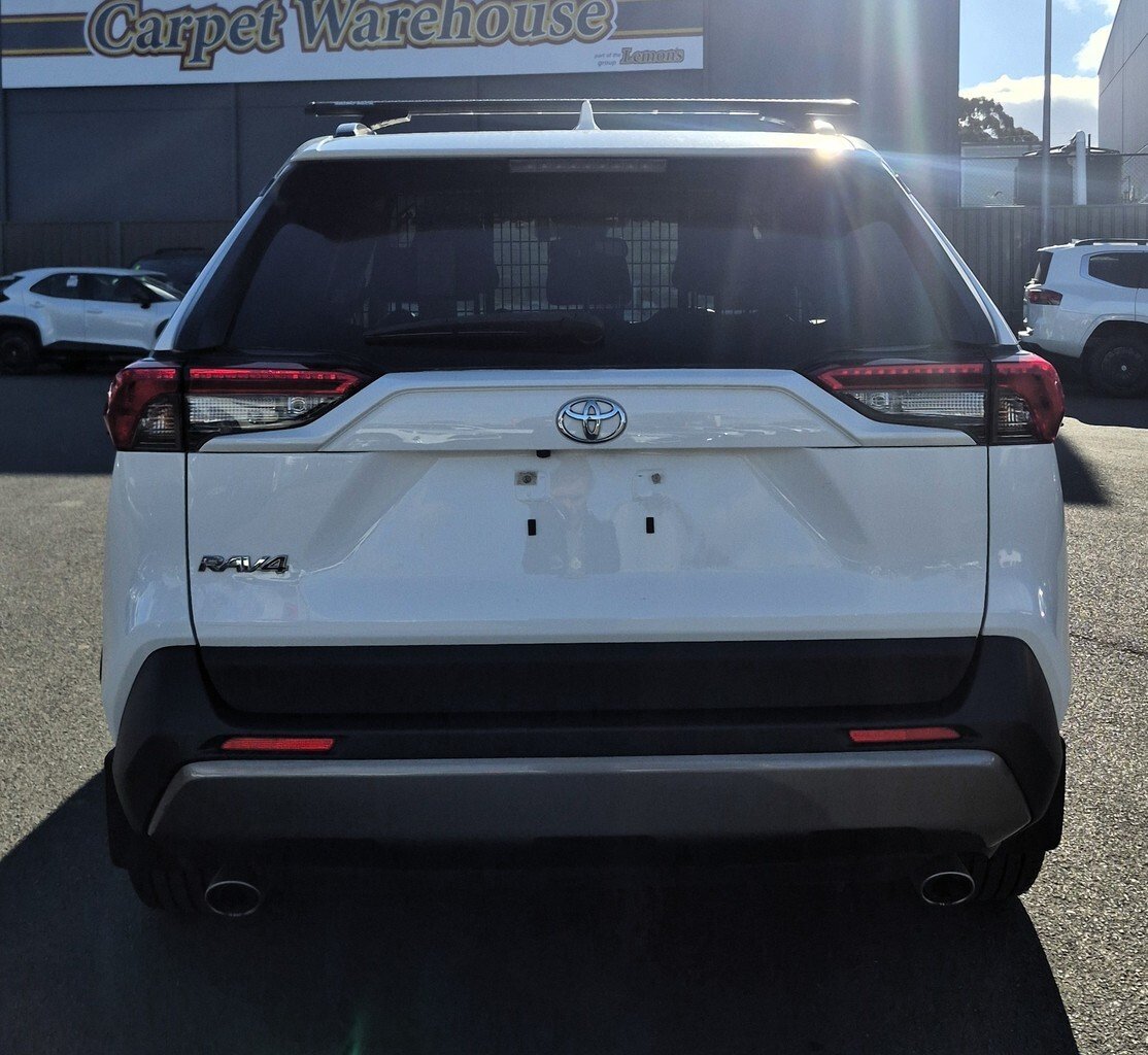 2021 Toyota RAV4 image 7