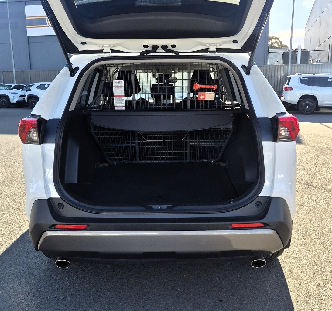 2021 Toyota RAV4 image 8