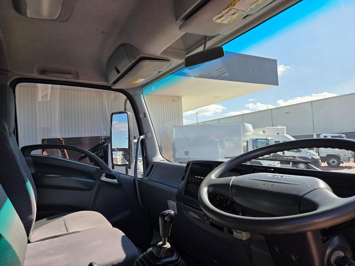 2014 Isuzu Fss550 4X4 Service Body/Crane Combo image 28