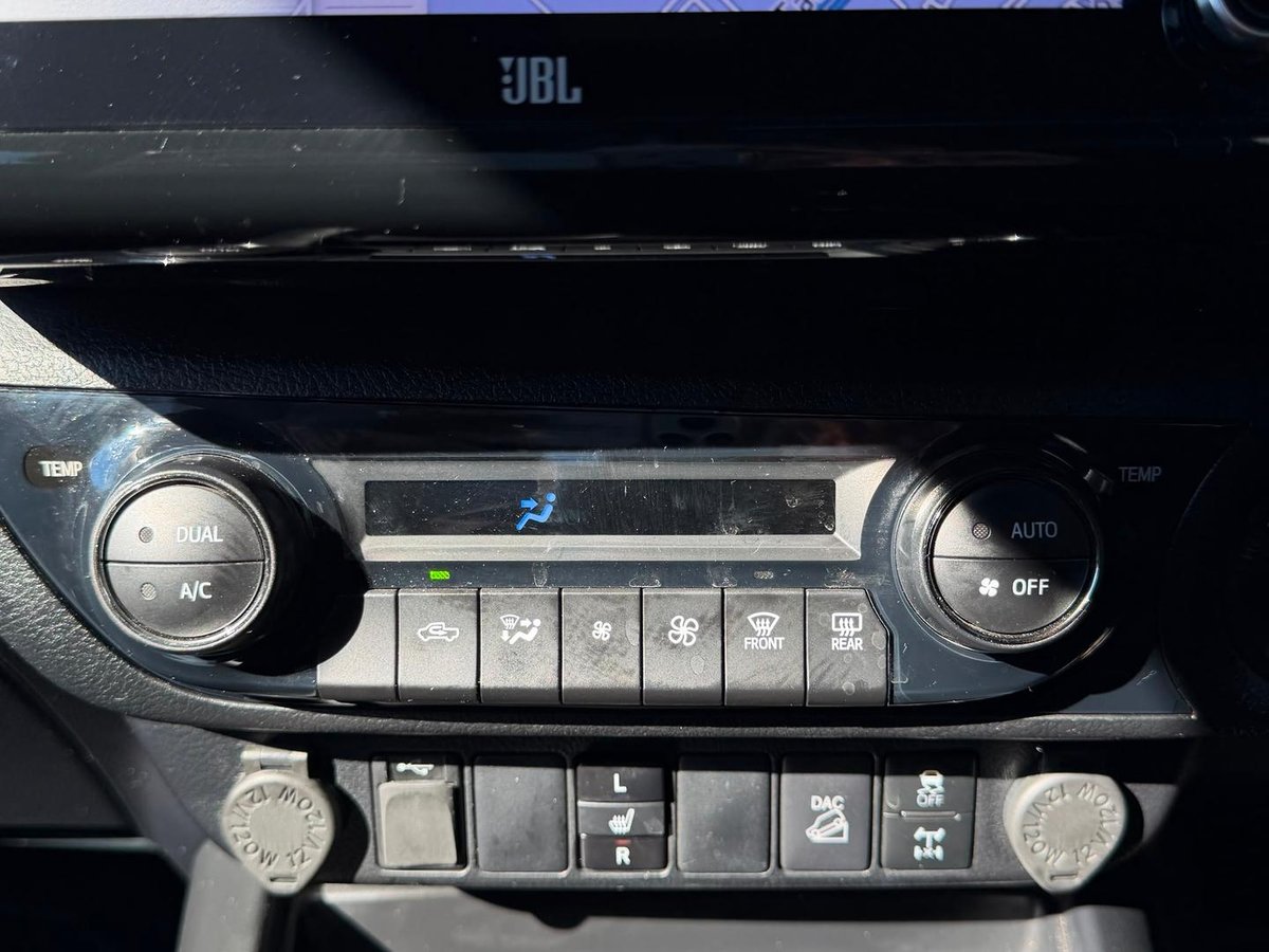 2023 Toyota Hilux Rogue GUN126R 4X4 Dual Range image 31