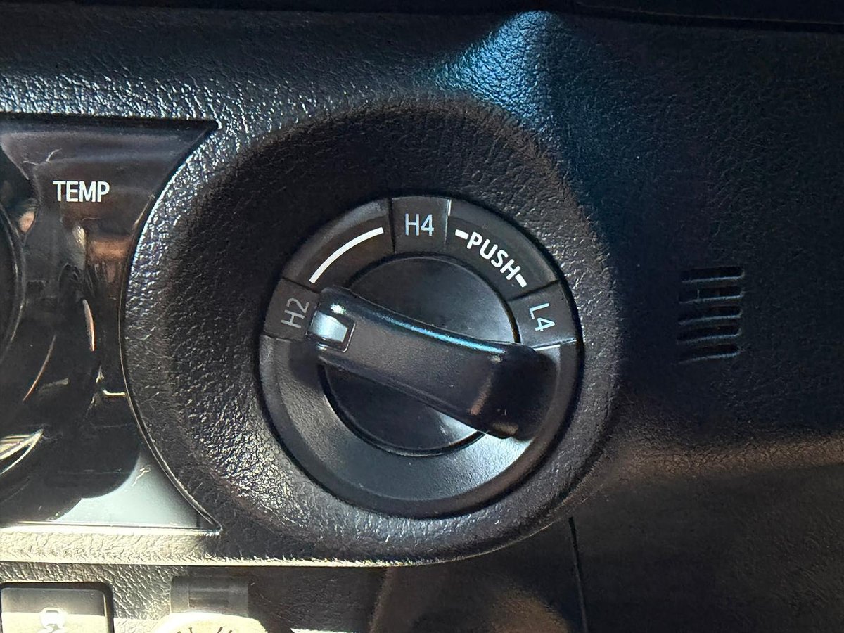 2023 Toyota Hilux Rogue GUN126R 4X4 Dual Range image 34