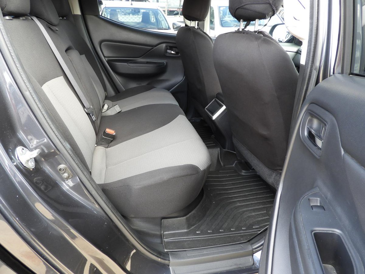 2022 Mitsubishi Triton GLX+ MR MY22 4X4 Dual Range image 10