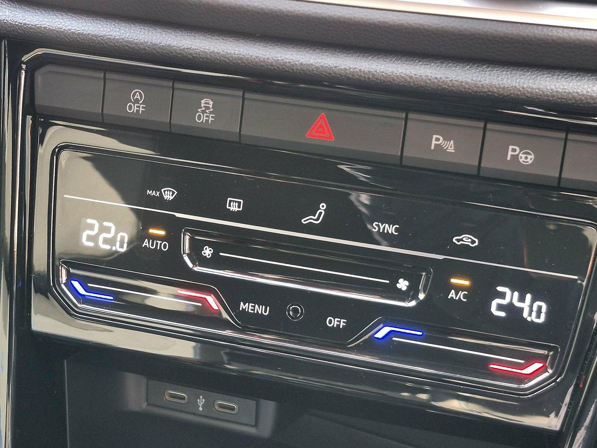 2023 Volkswagen T-Roc R D11 MY23 Four Wheel Drive image 11
