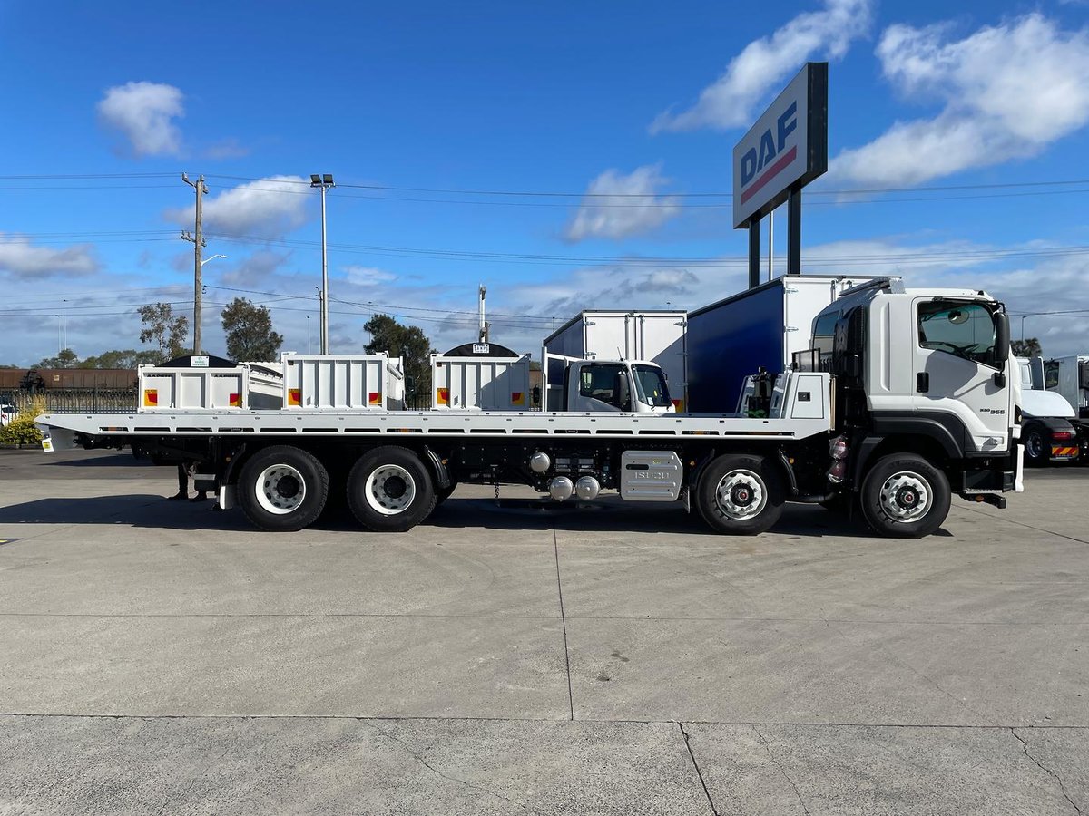 2026 Isuzu F Series FYJ 320-355 AT R67 image 7