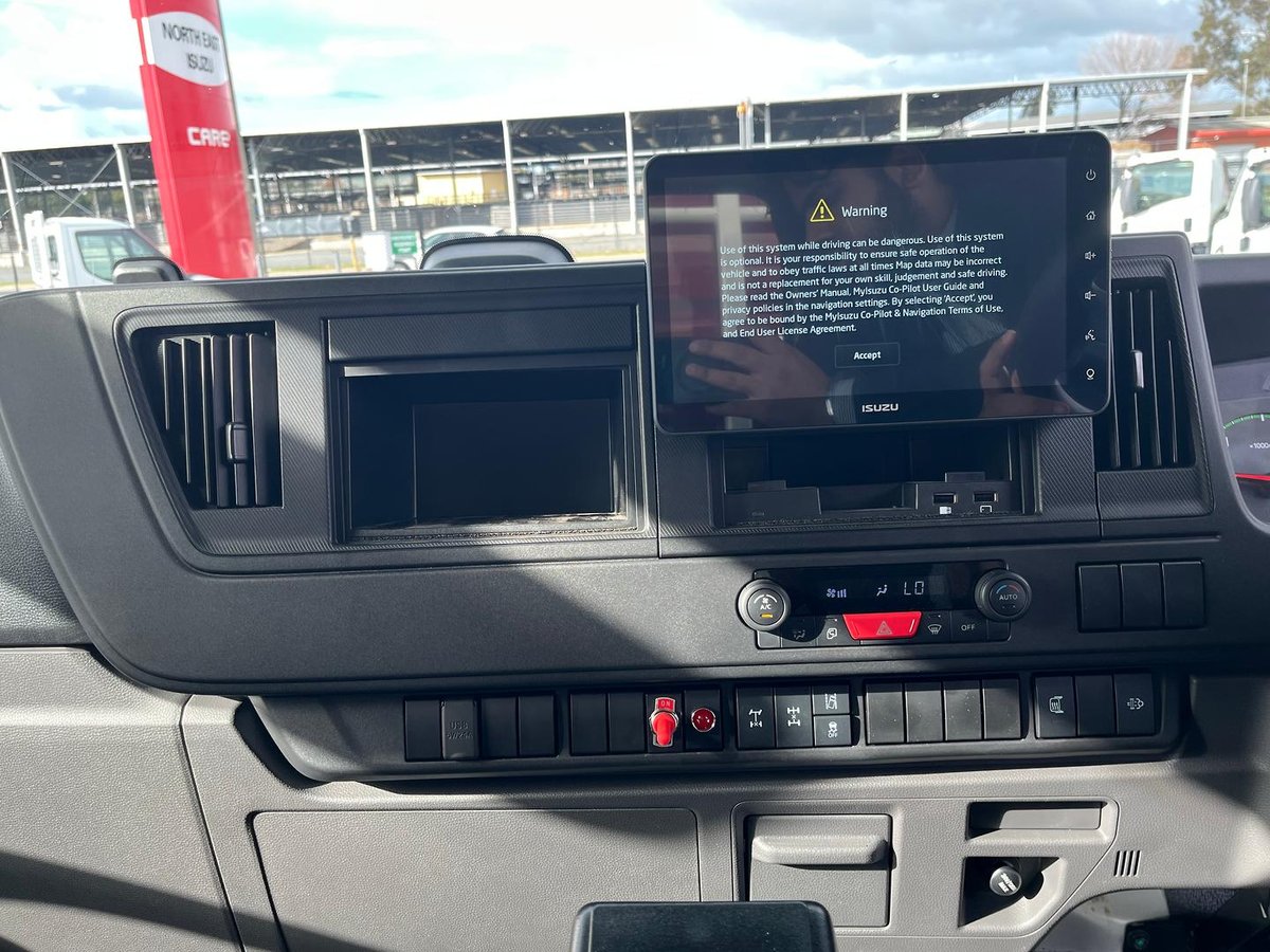 2025 Isuzu F Series FXY 260-355 AT R63 image 24