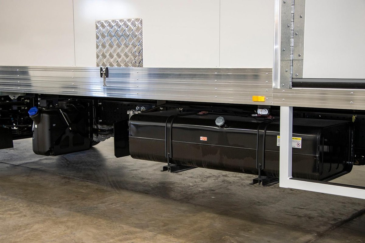 2025 Isuzu F Series FRR 110-240 AM R56 image 21