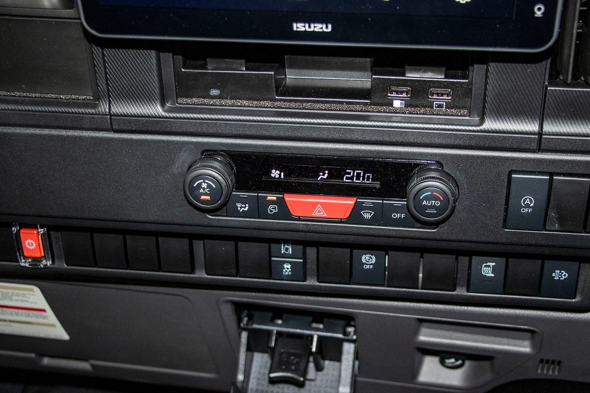 2025 Isuzu F Series FRR 110-240 AM R56 image 13