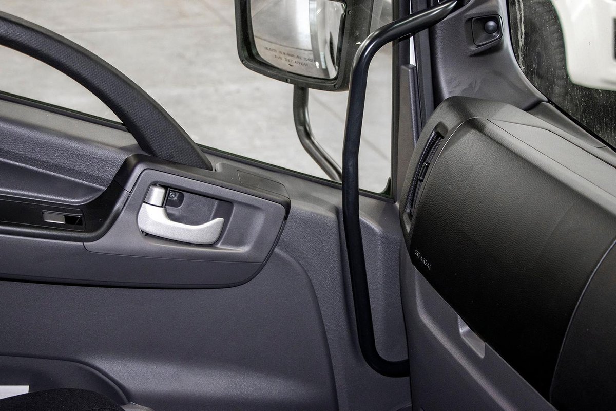 2025 Isuzu F Series FRR 110-240 AM R56 image 16
