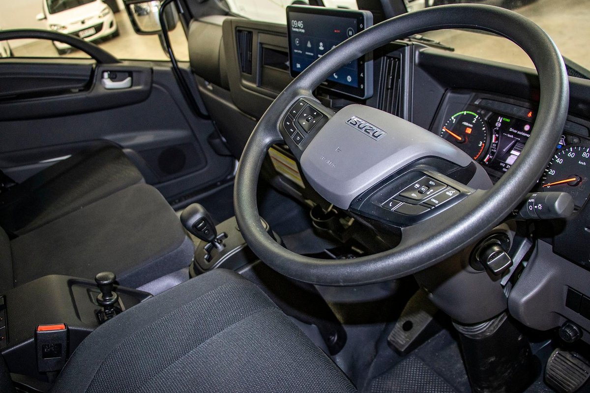 2025 Isuzu F Series FRR 110-240 AM R56 image 7