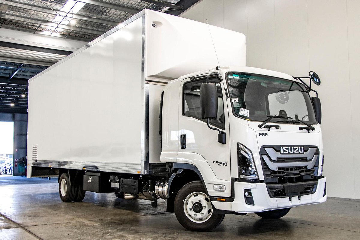 2025 Isuzu F Series FRR 110-240 AM R56 image 3