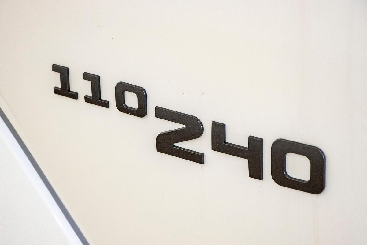 2025 Isuzu F Series FRR 110-240 AM R56 image 17