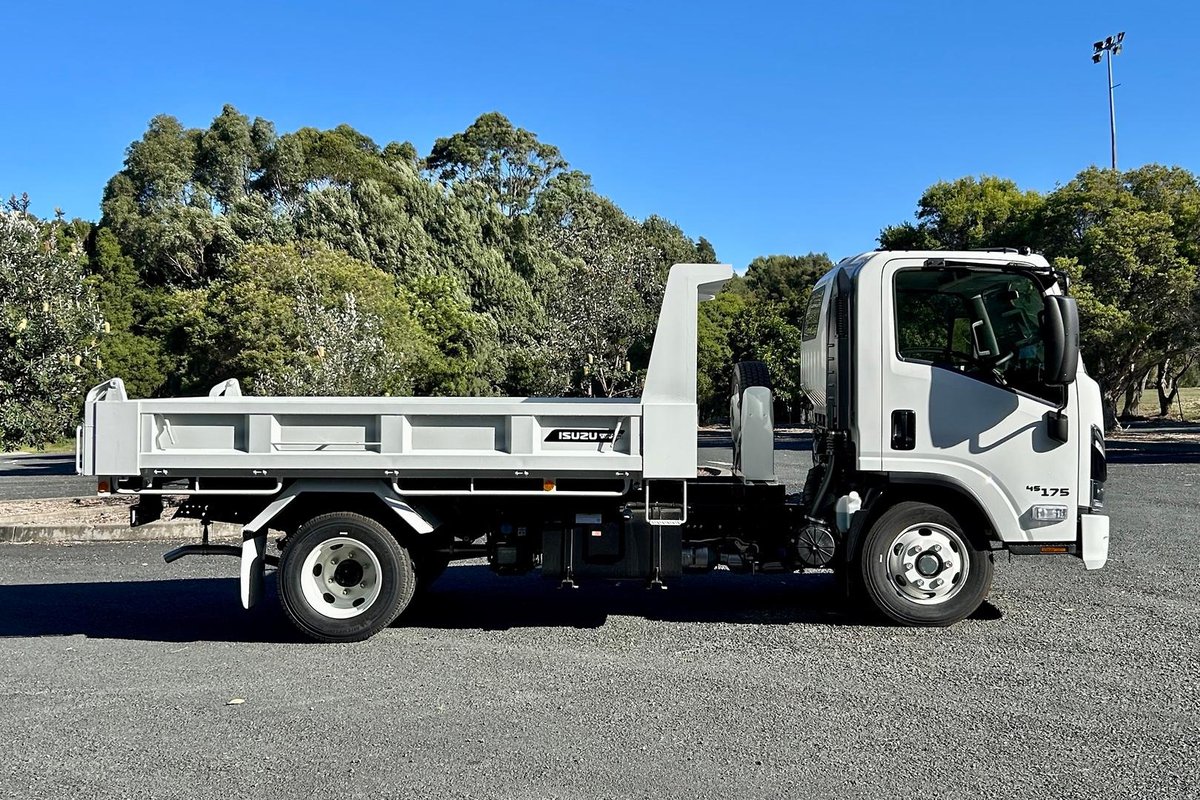 2026 Isuzu N Series NPR 45/65-175 DT D34 Tipper image 3