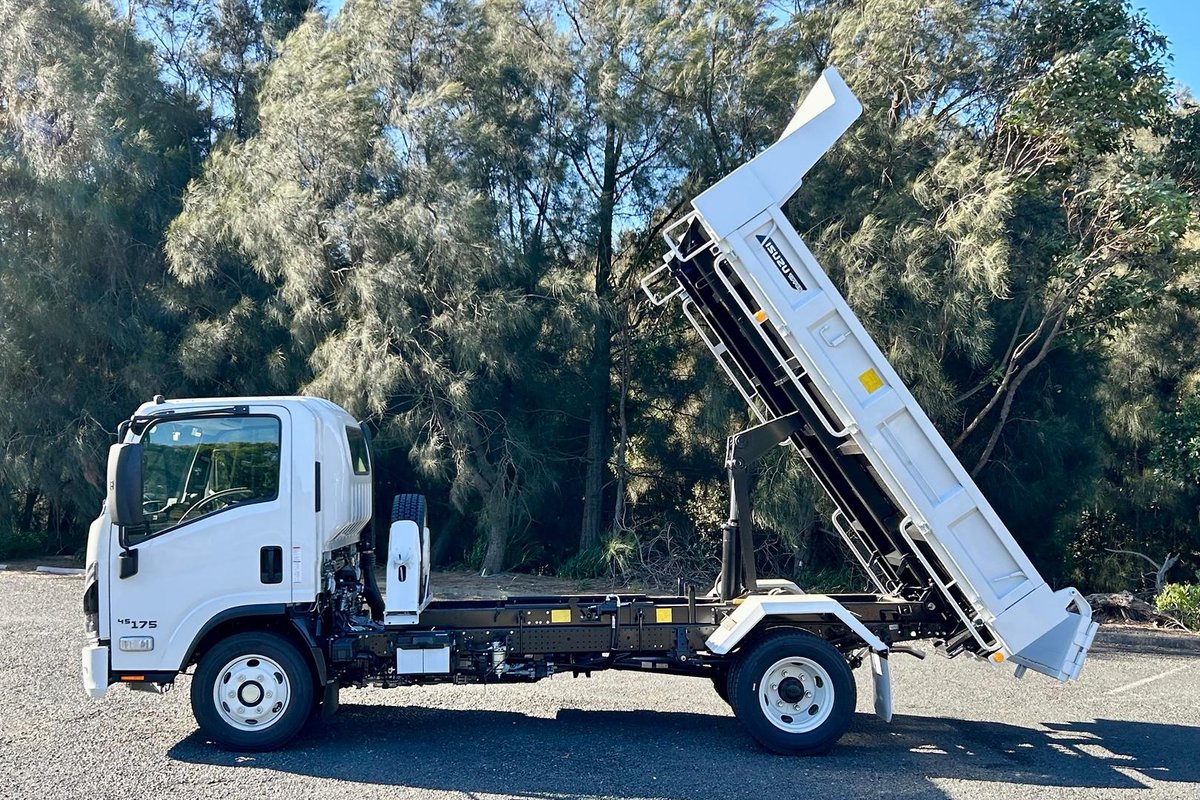2026 Isuzu N Series NPR 45/65-175 DT D34 Tipper image 17