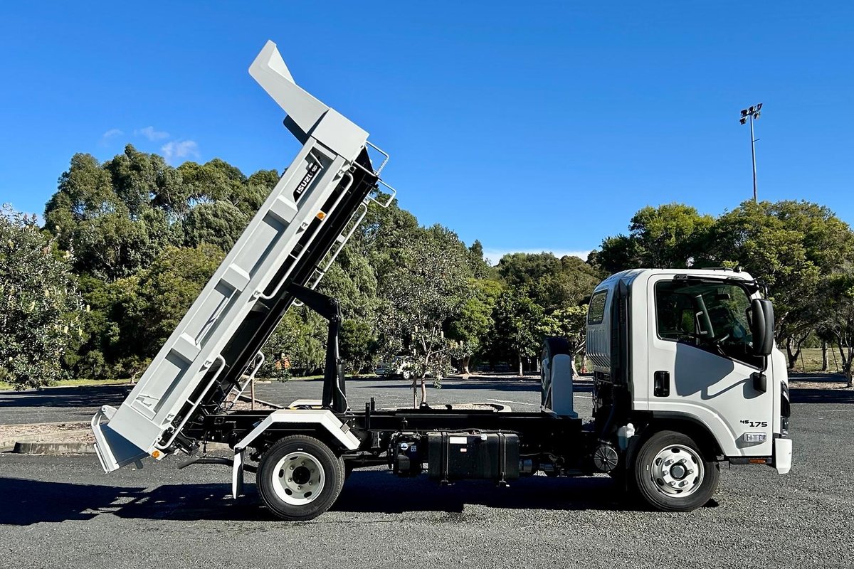 2026 Isuzu N Series NPR 45/65-175 DT D34 Tipper image 13