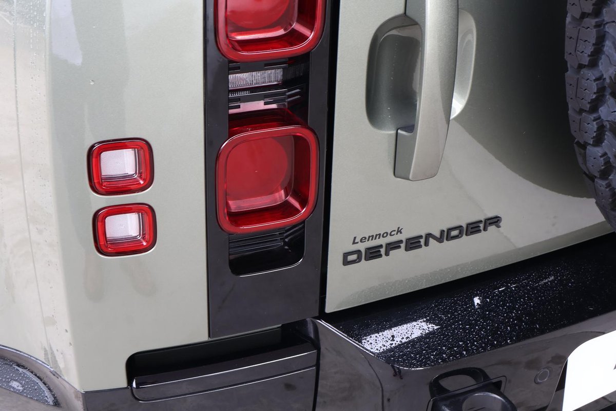 2025 Land Rover Defender 110 D350 X-Dynamic HSE L663 MY25.5 AWD image 19