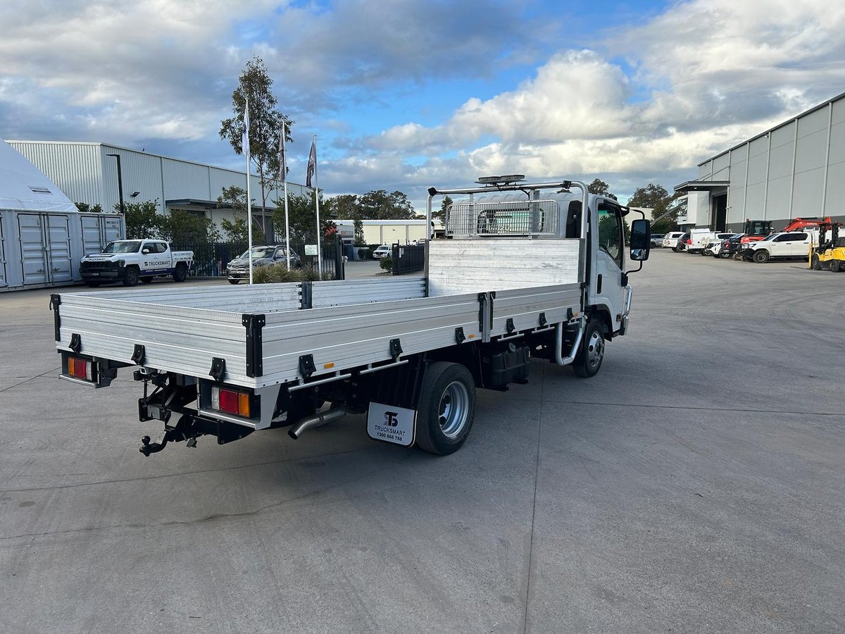 2021 Isuzu N Series NPR 45/55-155 Tradepack image 9