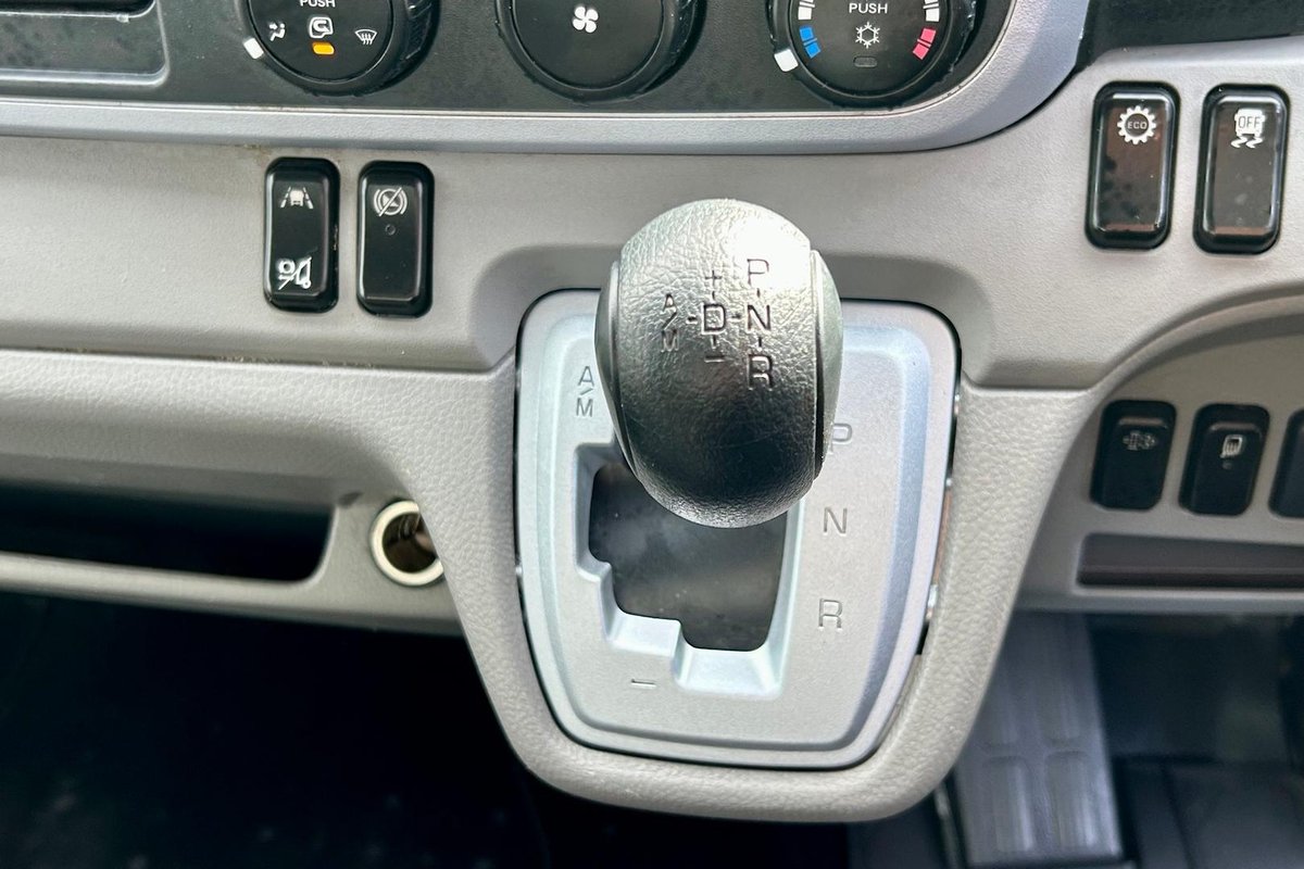 2020 Fuso Canter 515 image 29