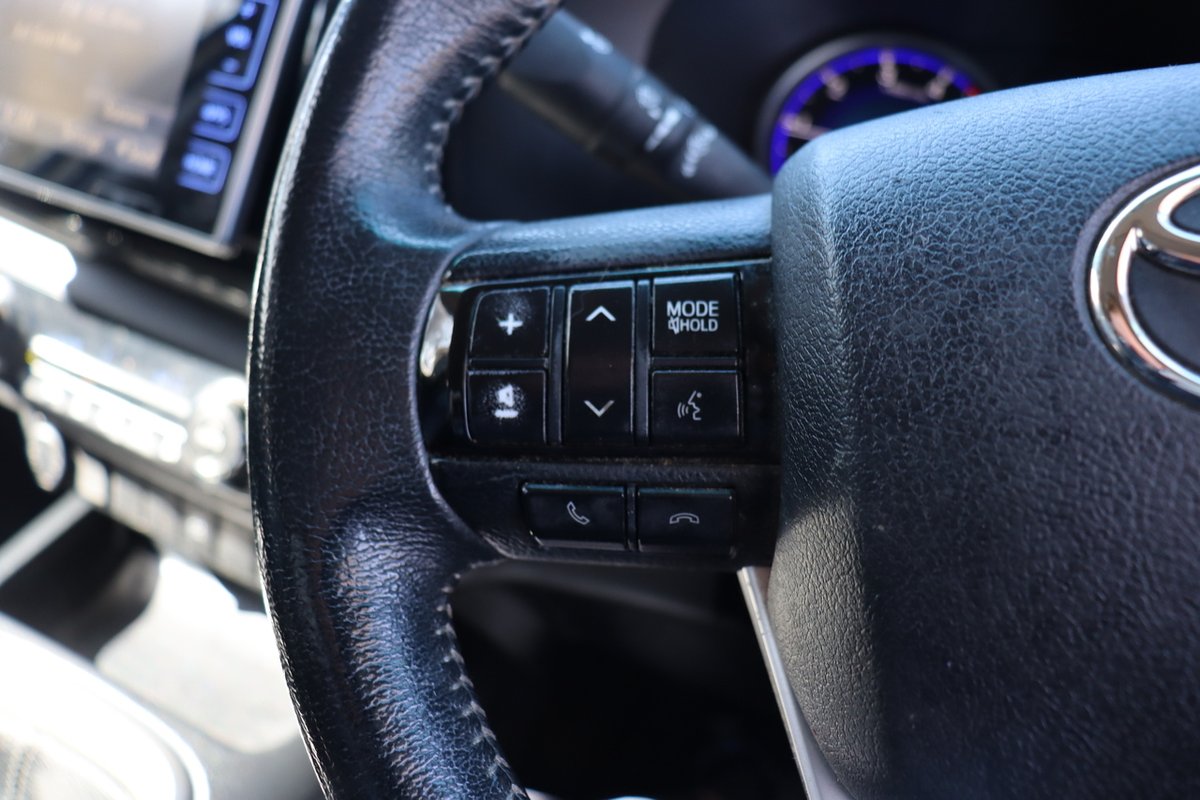 2017 Toyota Hilux SR5 GUN126R 4X4 Dual Range image 14
