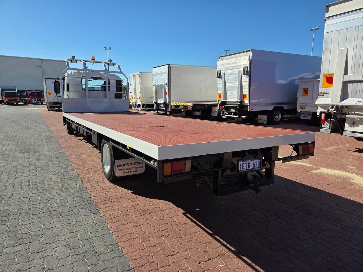 2015 Isuzu Fsr850 Auto 8 Ton Tray And Rops image 10