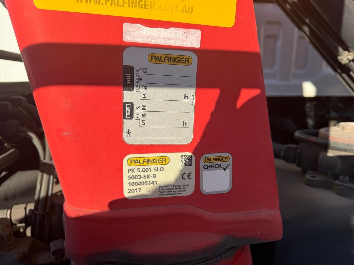 2017 Isuzu F Series FVZ260-300 image 21