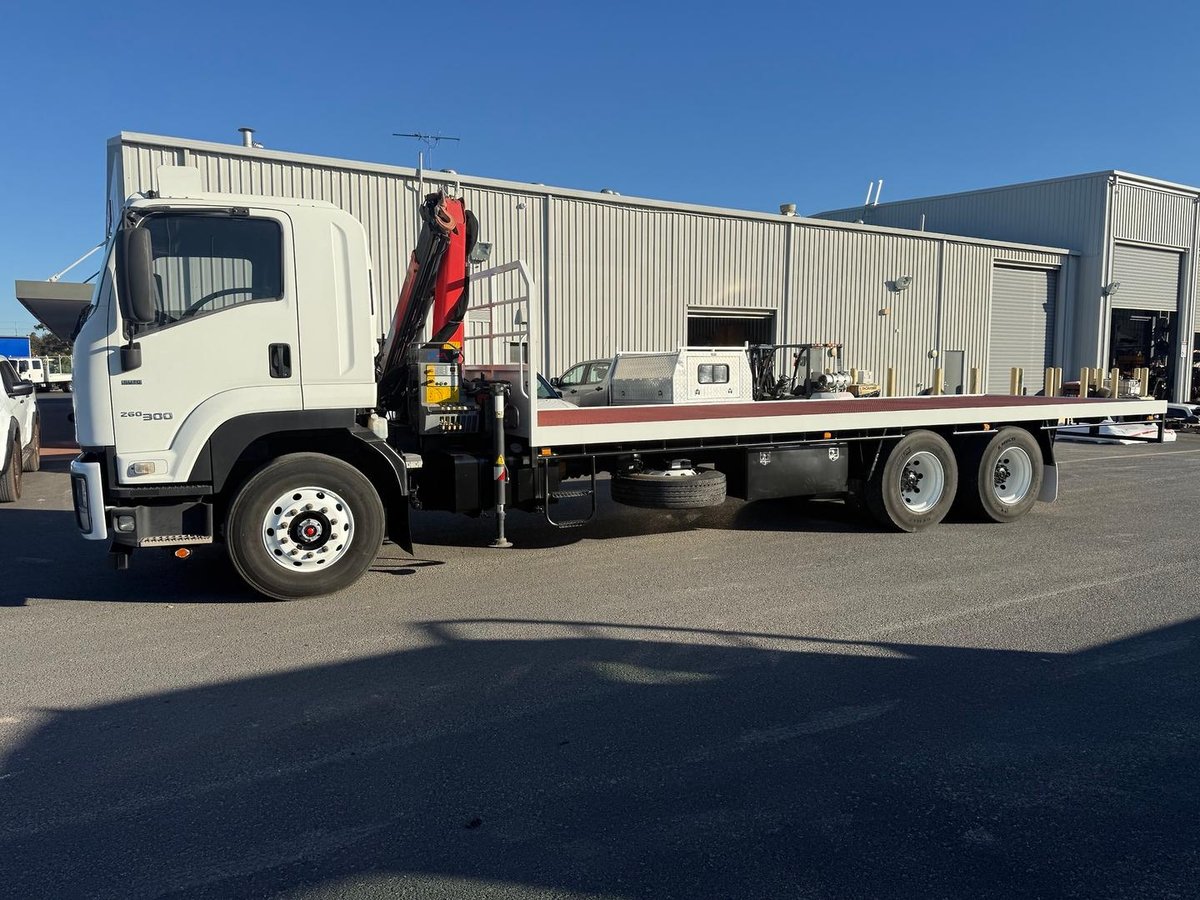 2017 Isuzu F Series FVZ260-300 image 12