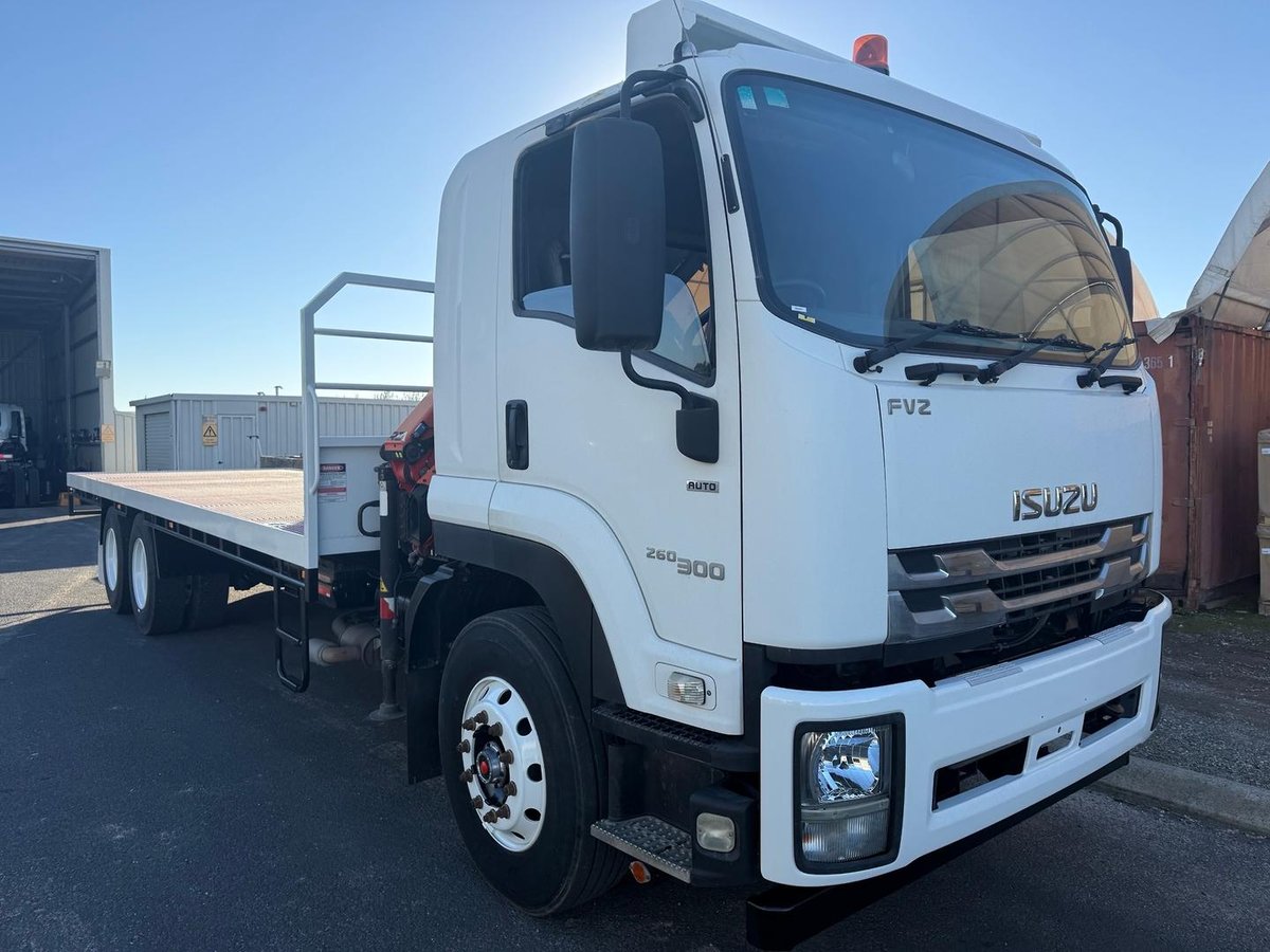 2017 Isuzu F Series FVZ260-300 image 4