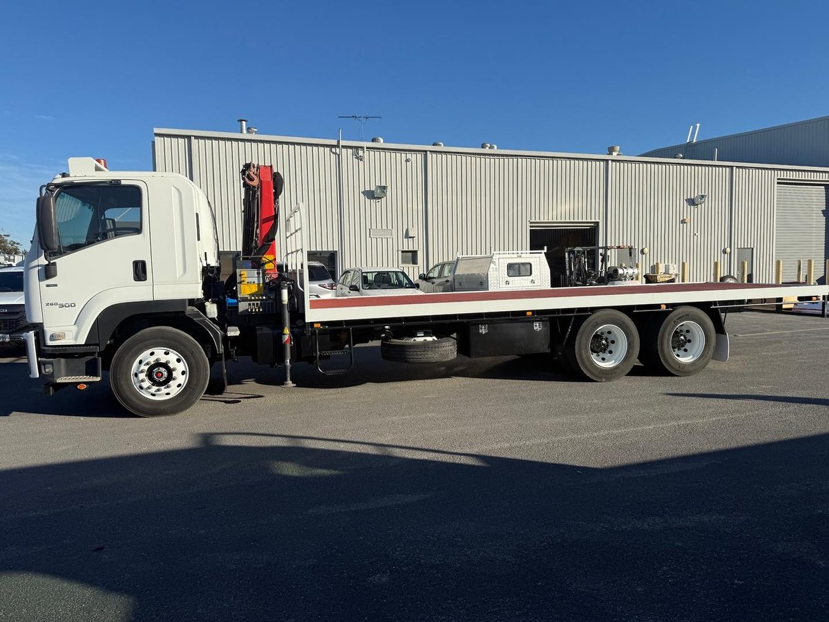 2017 Isuzu F Series FVZ260-300 image 11