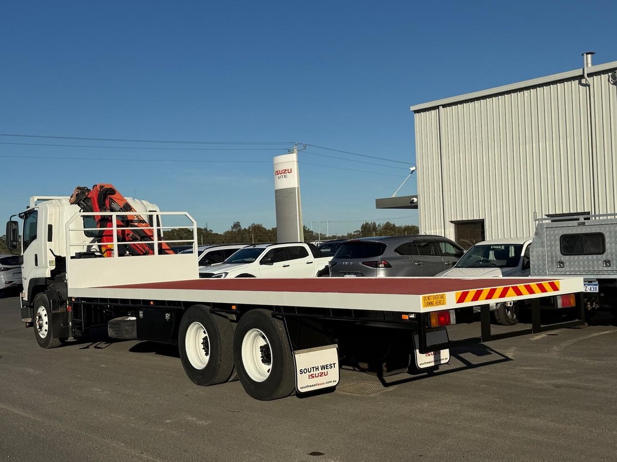 2017 Isuzu F Series FVZ260-300 image 14