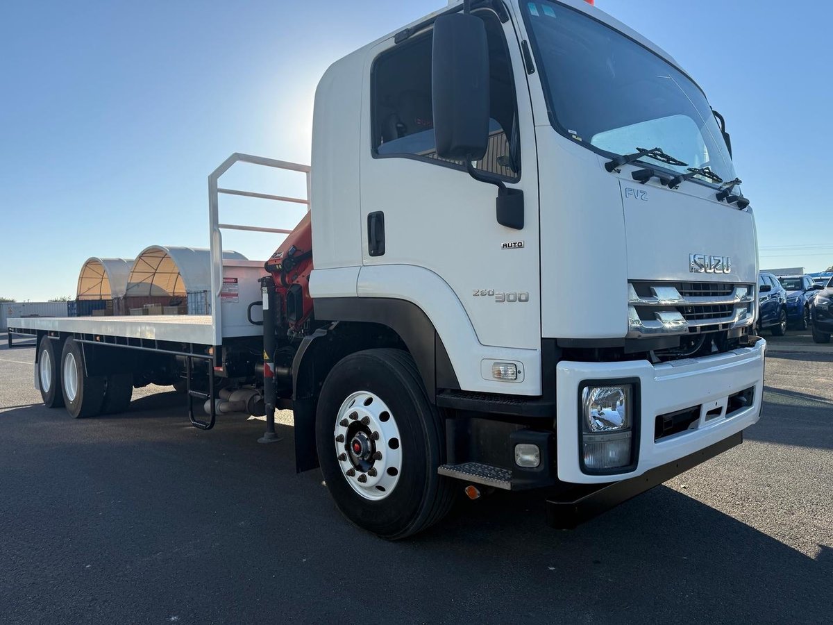2017 Isuzu F Series FVZ260-300 image 2