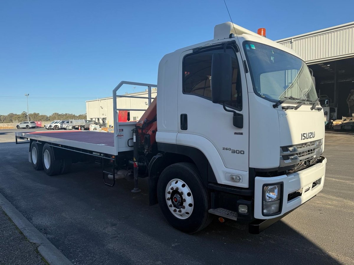 2017 Isuzu F Series FVZ260-300 image 3