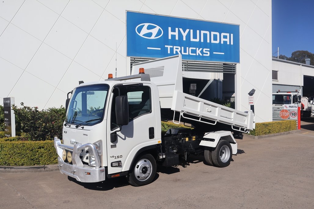 2017 Isuzu Nlr