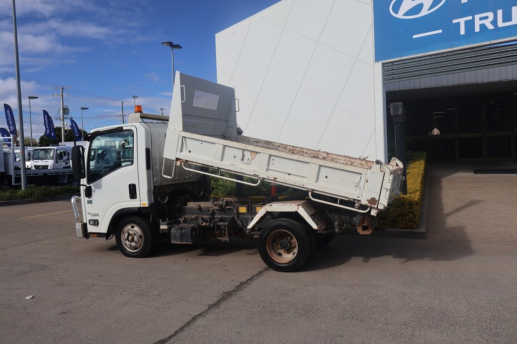 2017 Isuzu Nlr 45-150 image 3