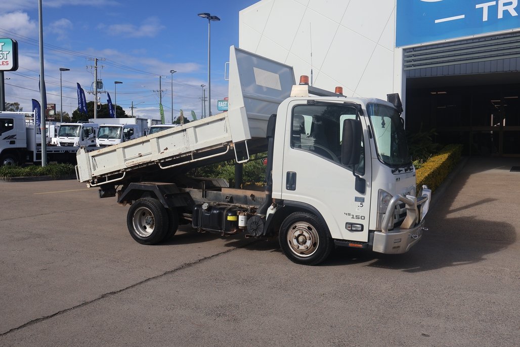 2017 Isuzu Nlr 45-150 image 8