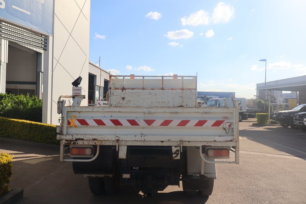 2016 Hino Dutro 917 image 9