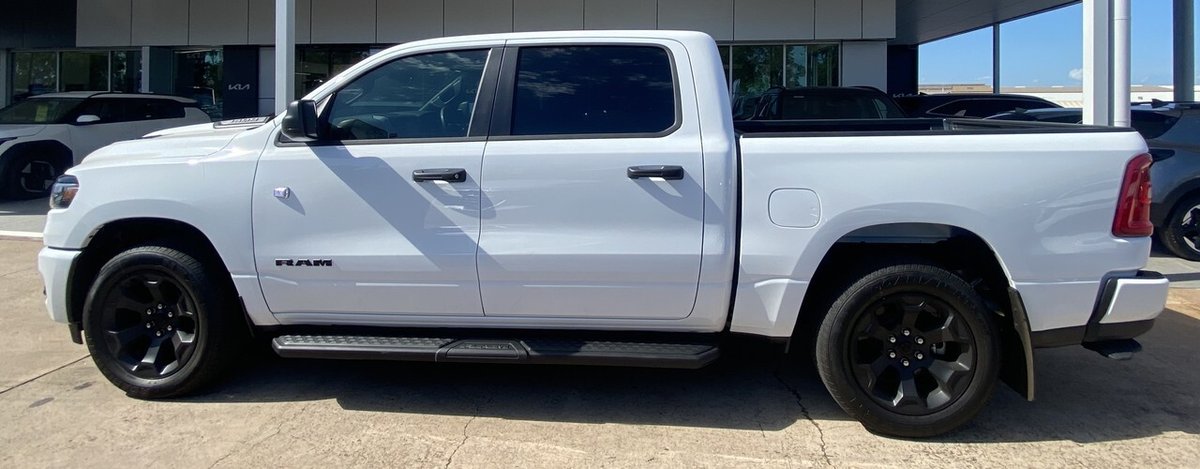 2026 Ram 1500 Express image 5