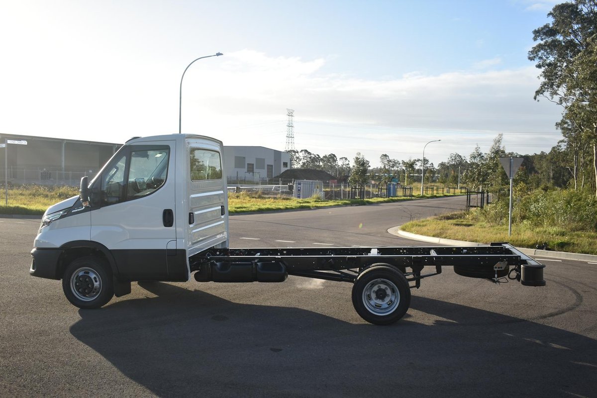 2026 Iveco Daily 50C18 image 8