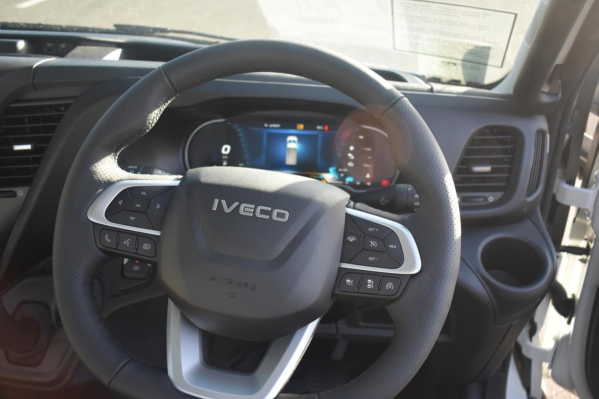 2026 Iveco Daily 50C18 image 10