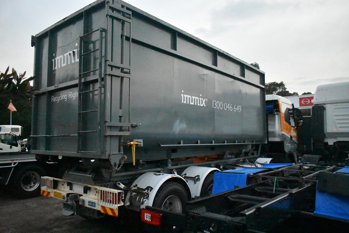 2023 Iveco S-Way AD270 image 3