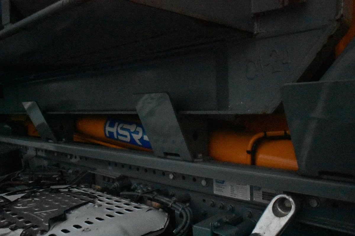 2023 Iveco S-Way AD270 image 8