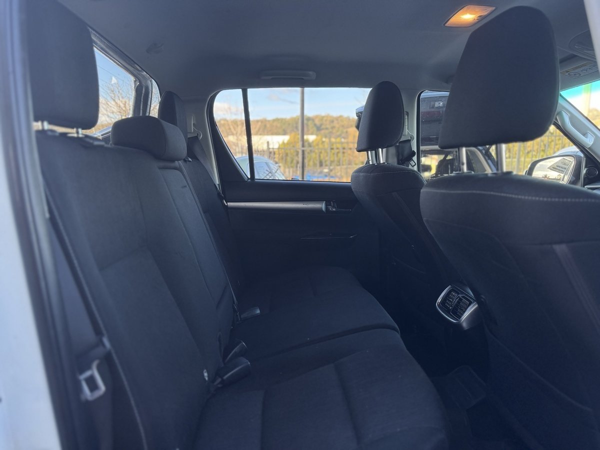 2019 Toyota Hilux SR5 GUN126R 4X4 Dual Range image 11