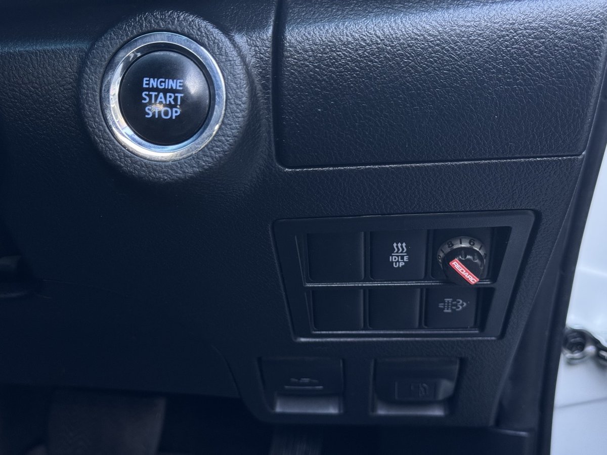 2019 Toyota Hilux SR5 GUN126R 4X4 Dual Range image 13