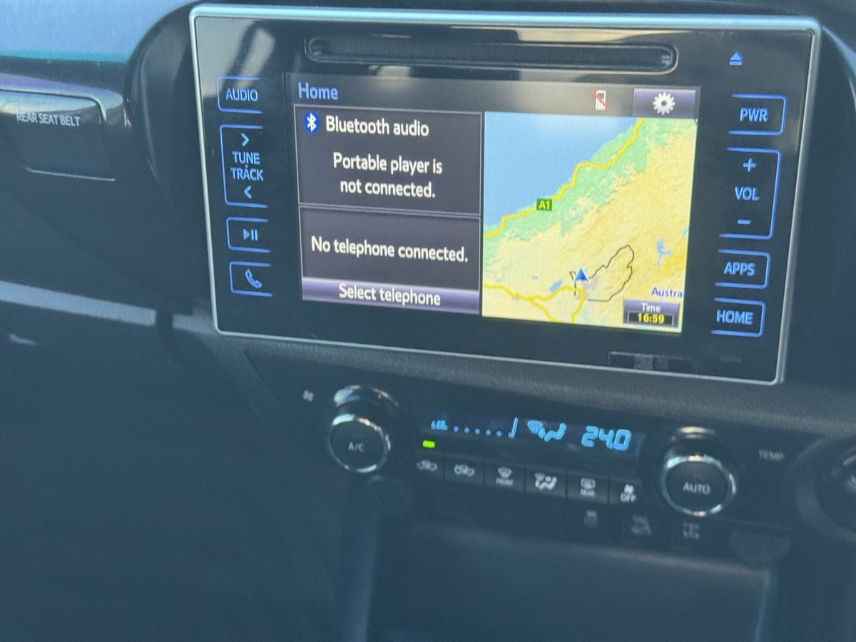2019 Toyota Hilux SR5 GUN126R 4X4 Dual Range image 15