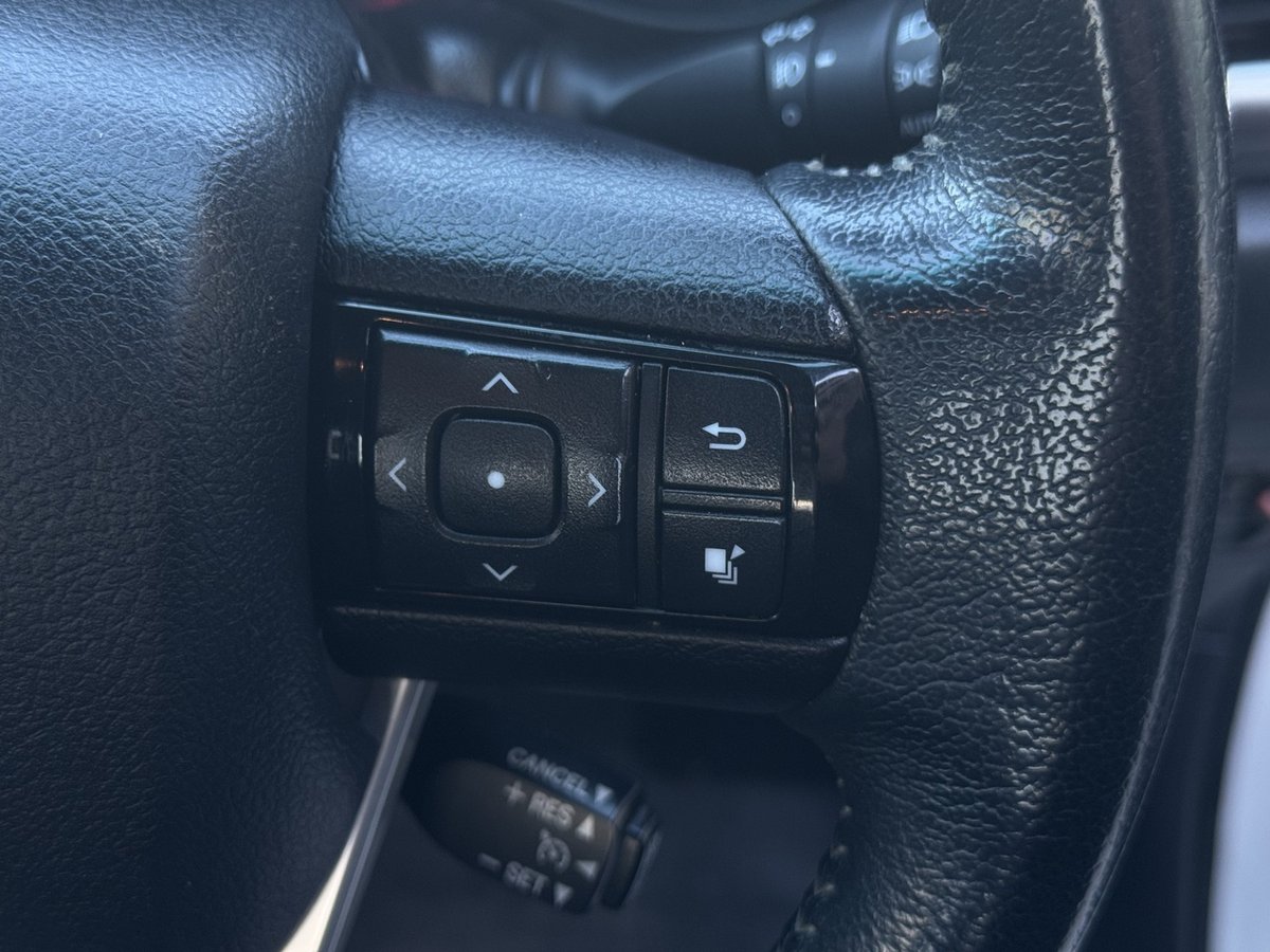 2019 Toyota Hilux SR5 GUN126R 4X4 Dual Range image 19