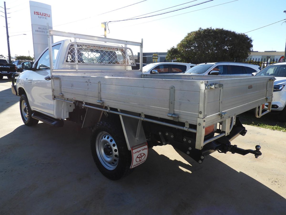 2020 Toyota Hilux SR GUN126R 4X4 Dual Range image 4