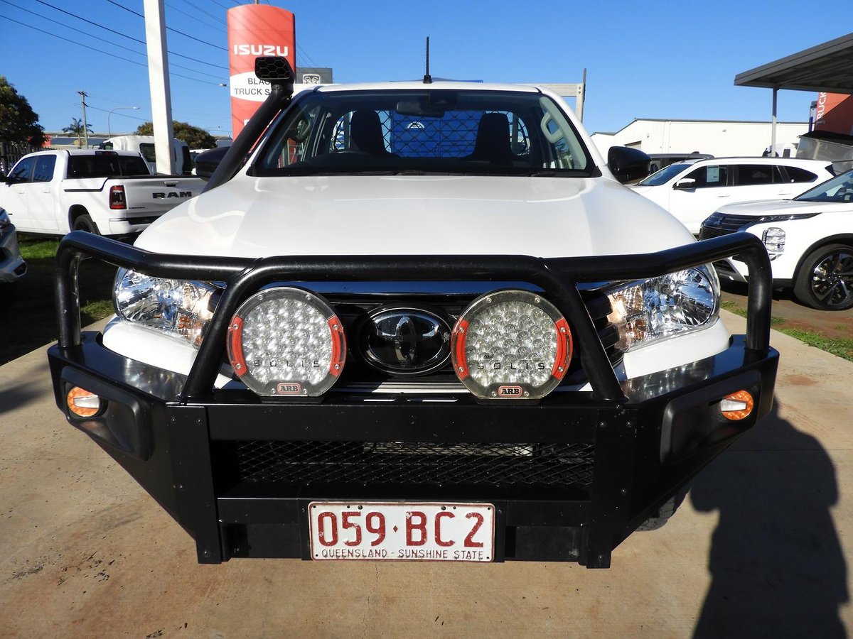 2020 Toyota Hilux SR GUN126R 4X4 Dual Range image 2